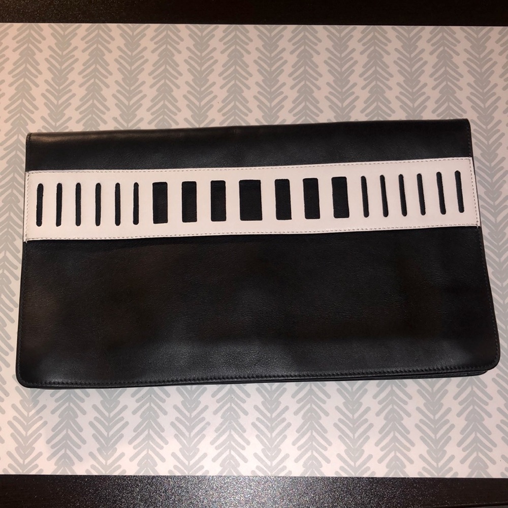 Vintage VINCE Clutch NWOT